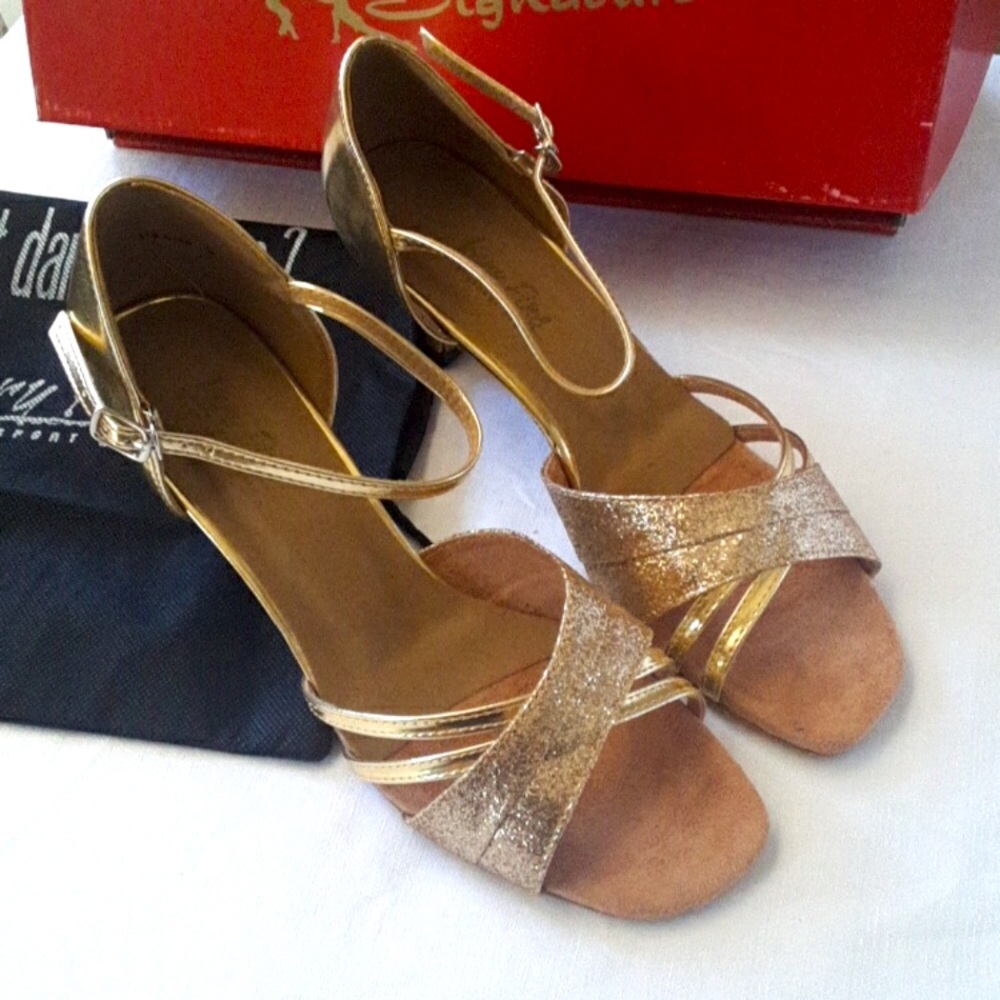 NIB VeryFine Dazzling Dance Dream Heels